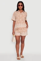 Womens Crepe Knit Bandana Print Shorts, Beige, Size M