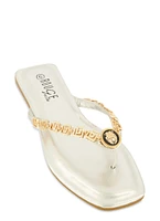 Womens Greek Key Metallic Pendant Thong Sandals, Silver, Size 7.5