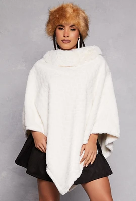 Womens Heart Patterned Faux Fur Poncho, White