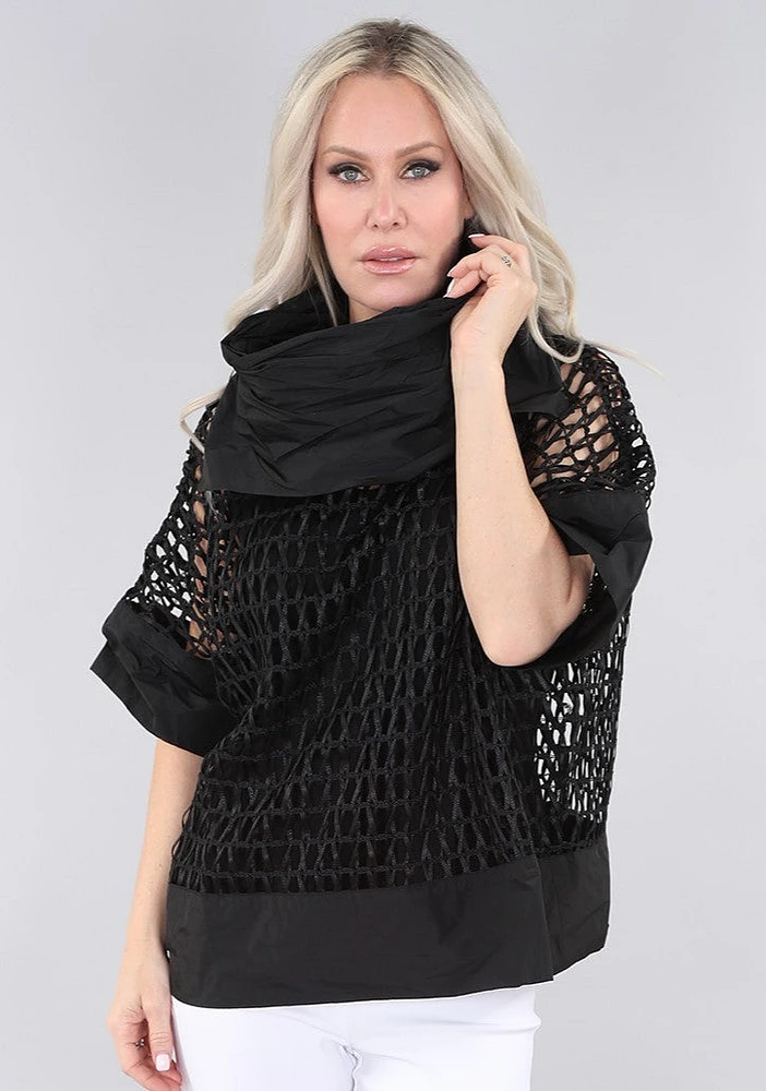 Plain large-mesh Top
