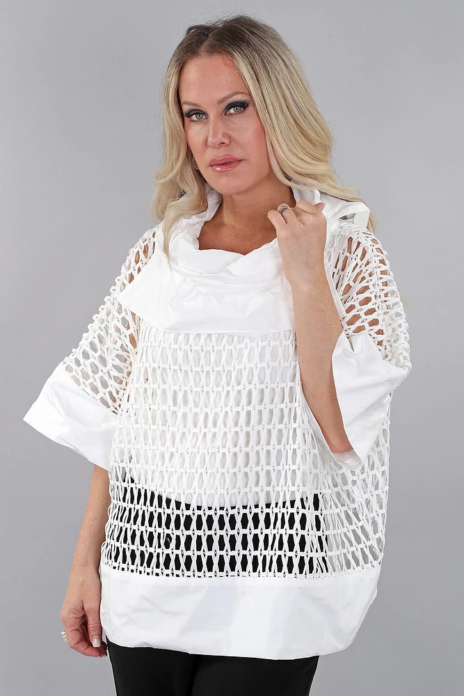 Plain large-mesh Top