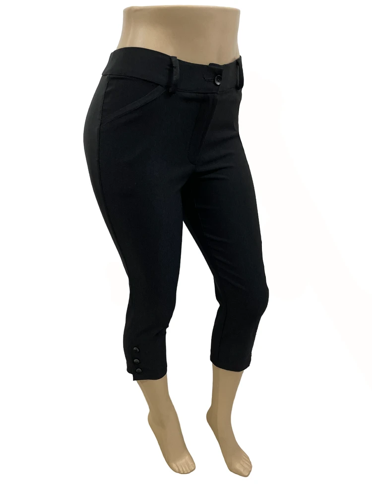 Pantalon capri à poches et boutons latéraux