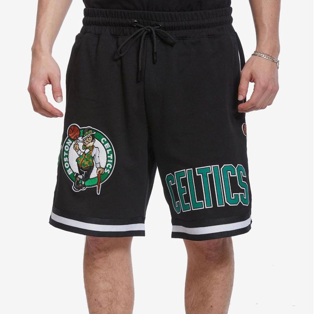 El diseño Omitido Línea de metal Pro Standard Boston Celtics Chenille Shorts (Black) BBC351784-BLK |  Fairlane Town Center