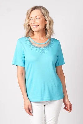 T-SHIRT ENCOLURE FILET BRODÉ FLORAL