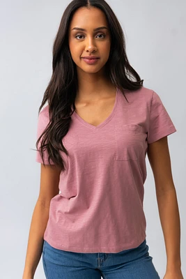 Le t-shirt basique avec poche