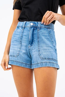 Le short en denim léger