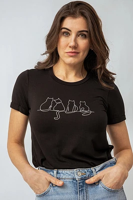 Le t-shirt imprimé avec chats