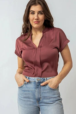 La blouse unie satinée