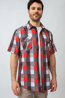 La chemise imprimée à carreaux