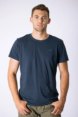 Le t-shirt uni coloré