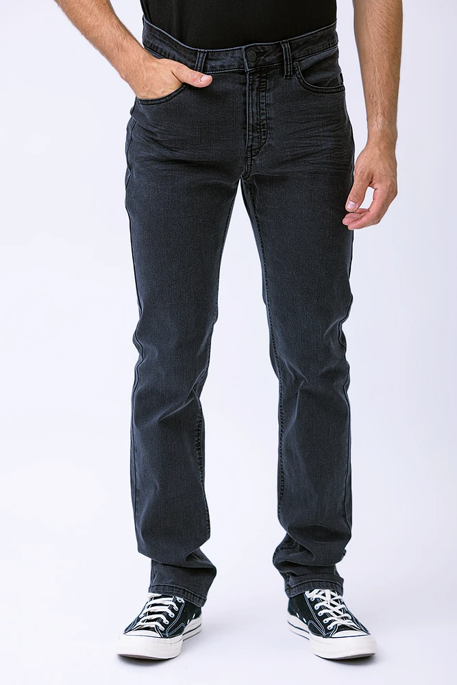 Le jeans droit taille régulière | Modèle Tremblay