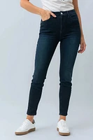 Jeans Guess jambe étroite, taille haute | Modèle 1981