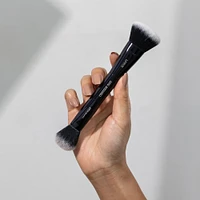 Contour Duo Brush