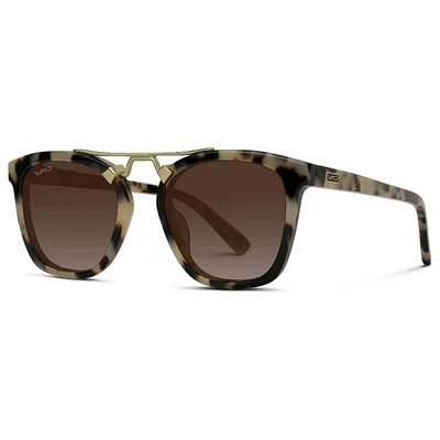1064 Demi Polarized