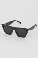 Pointy Black Cateye Iconic Sunglasses