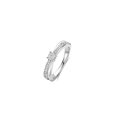 Solitaire Elegance Crossover Ring