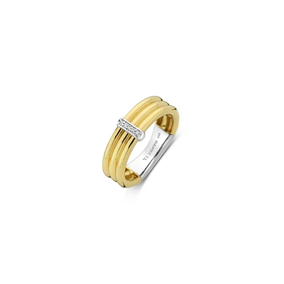 Dashing Golden Ring