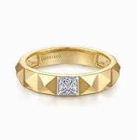 Pave Pyramind Diamond Ring