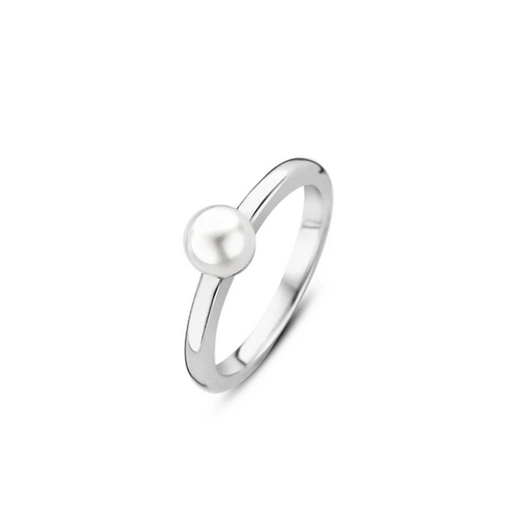 Captivating Pearl Ring