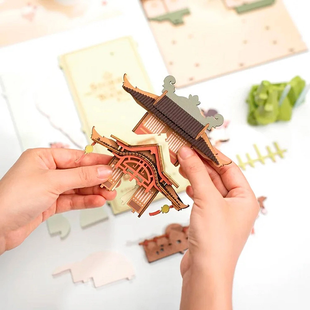 DIY Mini Book Nook - Falling Sakura