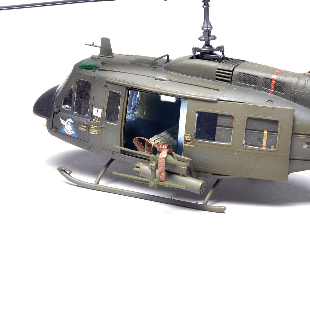 Model Set - UH-1D Huey Gunship
