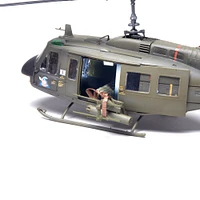 Model Set - UH-1D Huey Gunship