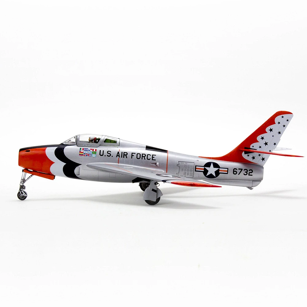 Model Set - F-84F Thunderstreak Thunderbirds