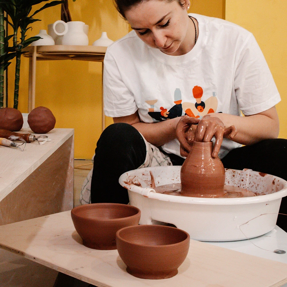 Tour de poterie électrique avec pédale