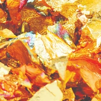 Mona Lisa Metal Flakes - Variegated Gold