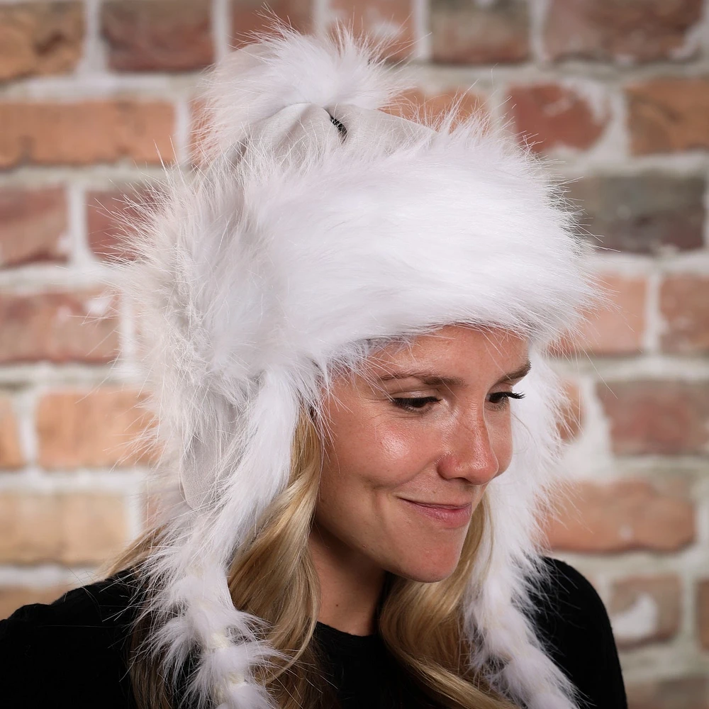 Hat with braids made from eco-responsible fur