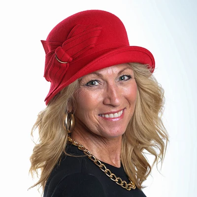 Wool felt hat with buckle
