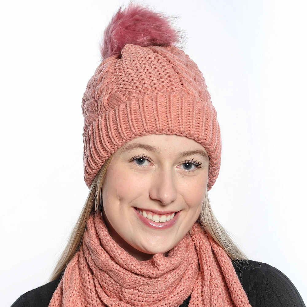 Ensemble tuque et foulard torsadés