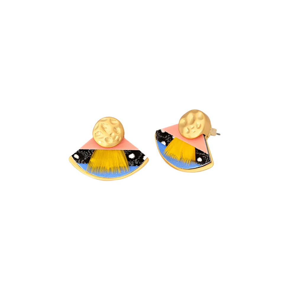 SNUG CORNER STUD EARRING