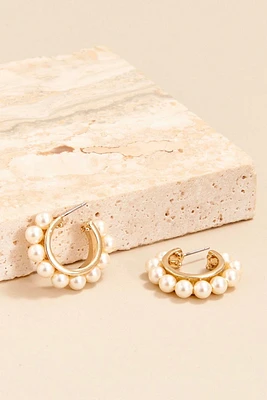 WYNNIE PEARL HOOP EARRING
