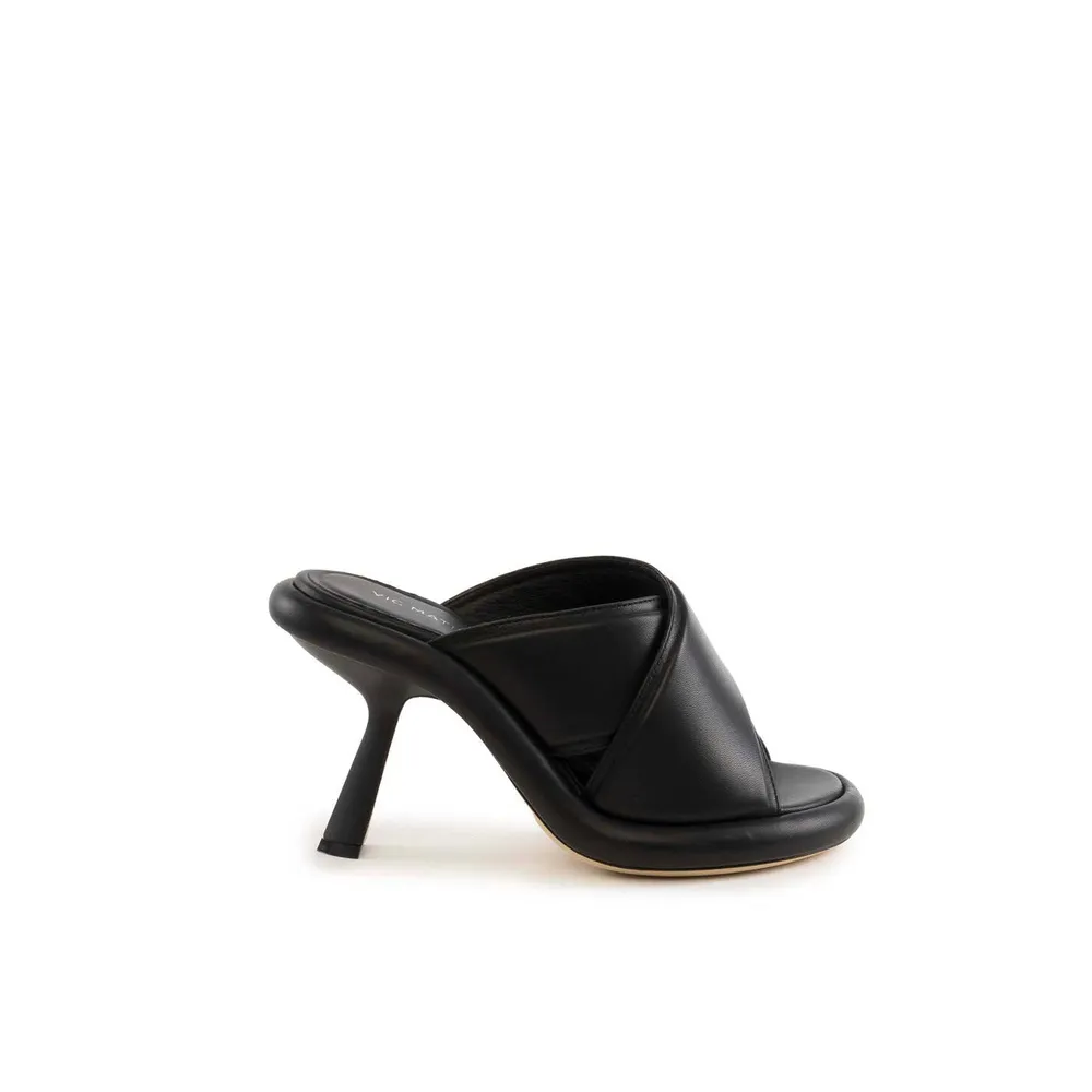 1C6950D Leather Heel Black