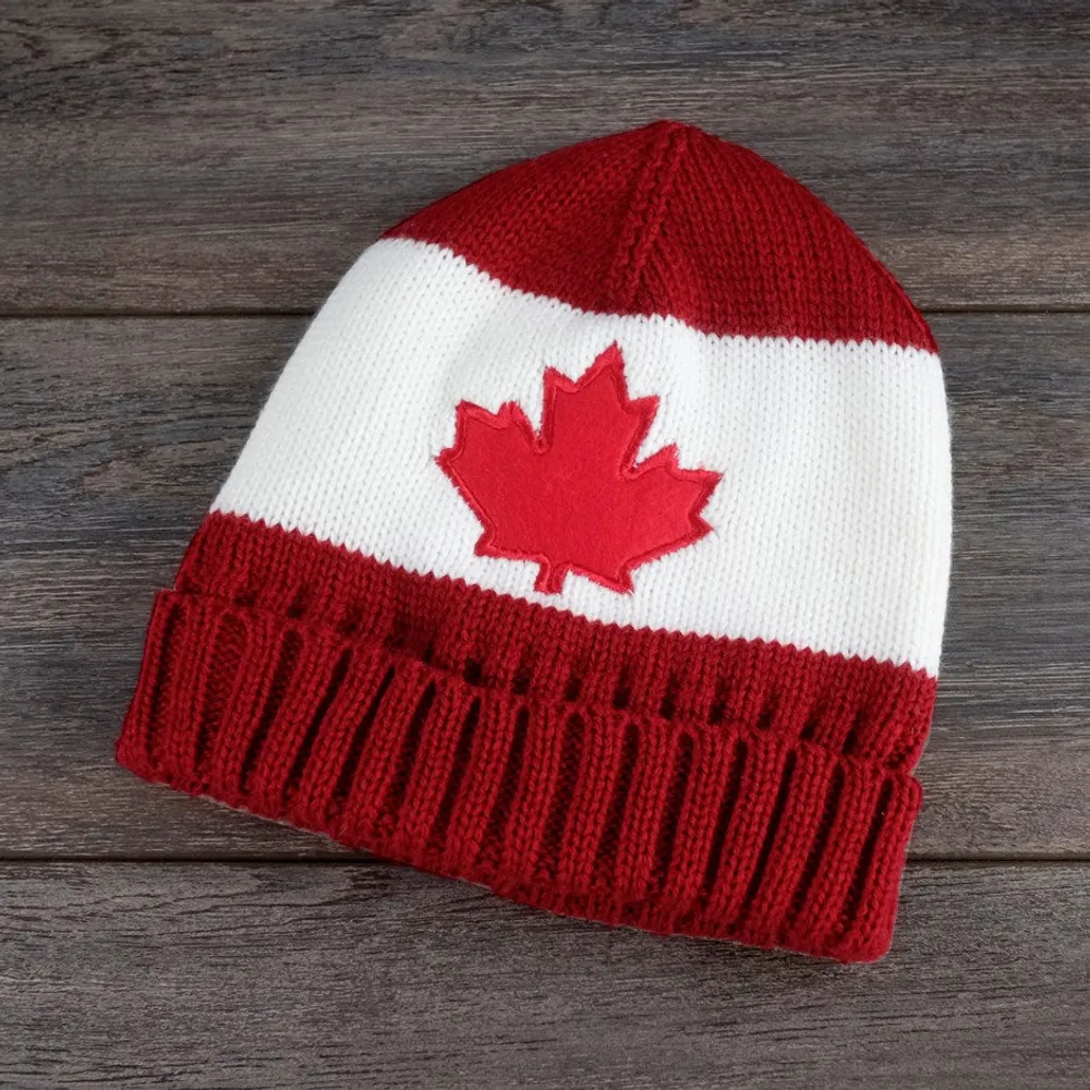 MAPLE LEAF TOQUE