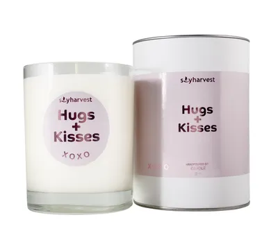 HUGS AND KISSES CANDLE