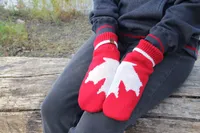 MAPLE LEAF MITT