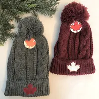 CABLE KNIT MAPLE LEAF TOQUE