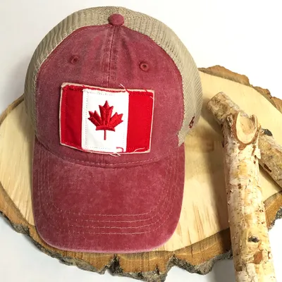 VINTAGE CANADA FLAG TRUCKER HAT