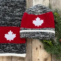 MAPLE LEAF SCARF