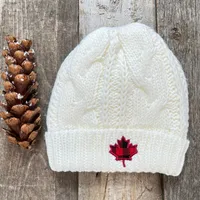 CABLE KNIT MAPLE LEAF TOQUE