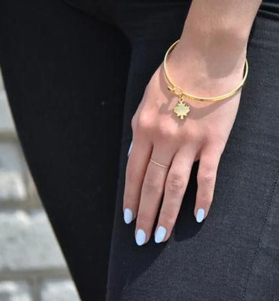 MAPLE LEAF BANGLE