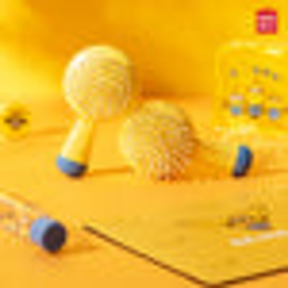 MINISO Minions Collection Portable Paddle Brush