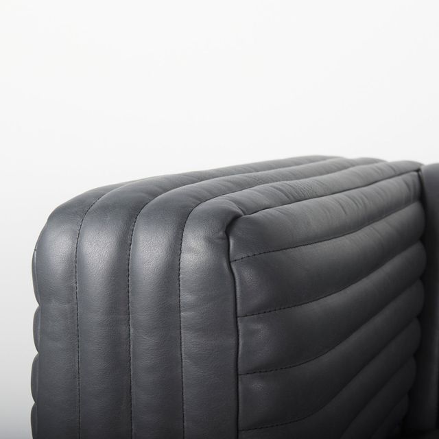 Ricciardo Sofa