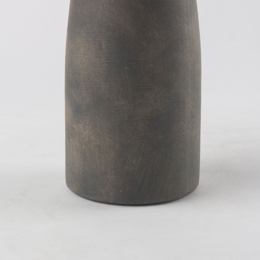 Kaz Vase