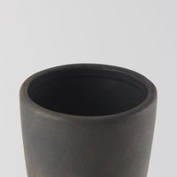 Kaz Vase