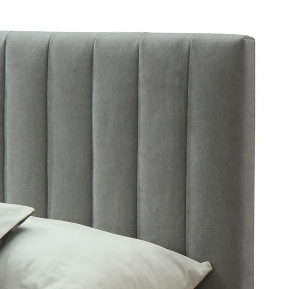 Hannah 60" Queen Platform Bed in Light Grey