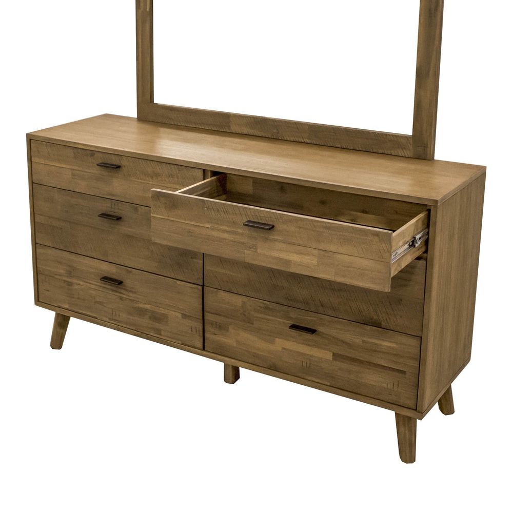 Easton Dresser