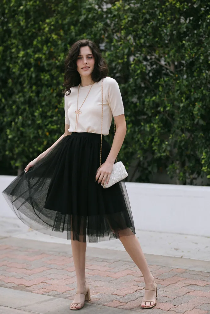 37 Best Black Midi Skirt - how to style ideas